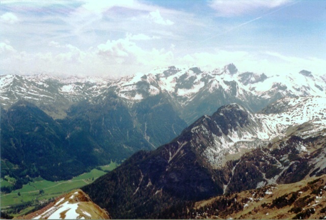 Peilspitze 2.392m, Blaser und Blaserhtte in den Stubaier Alpen - Berge-Hochtouren.de